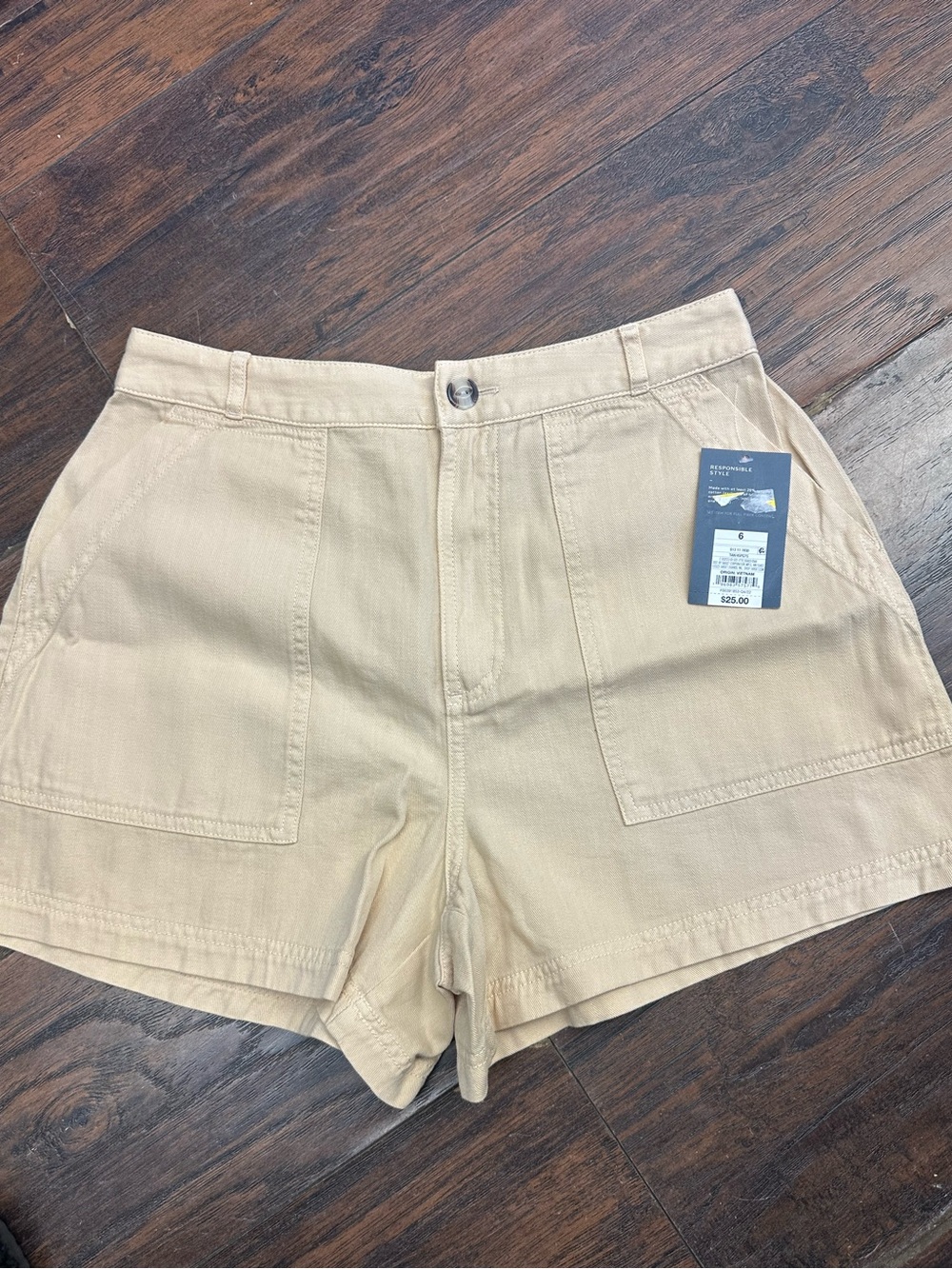 Universal Thread Beige High-Waist Utility Shorts size 6 <<<<368>>>>>